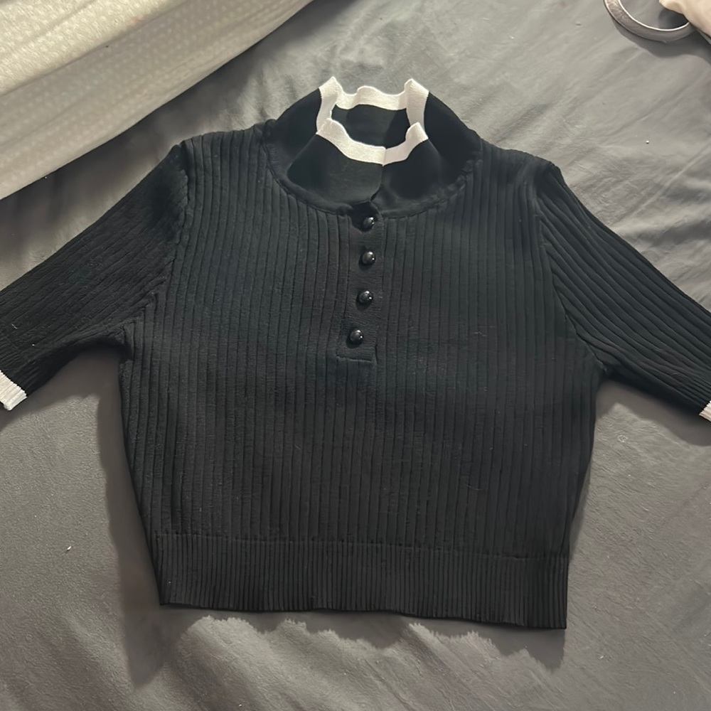 black striped ribbed knit top